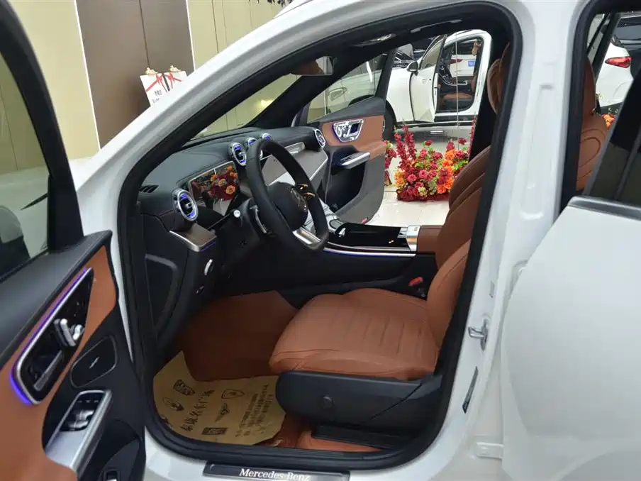 Mercedes-Benz GLC 2025 GLC 300 L 4MATIC 5 мест