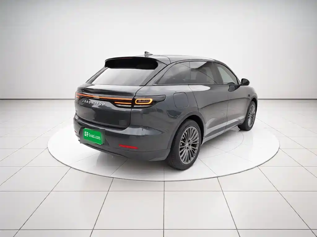 Leapmotor Leapmotor C11 — миниатюра 4