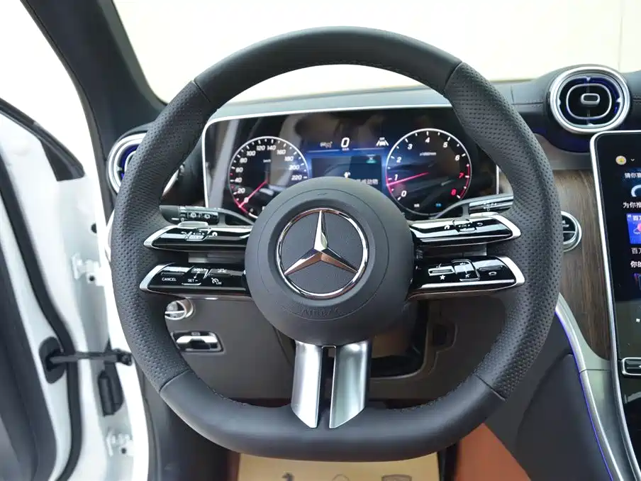 Mercedes-Benz GLC 2025 GLC 300 L 4MATIC 5 мест