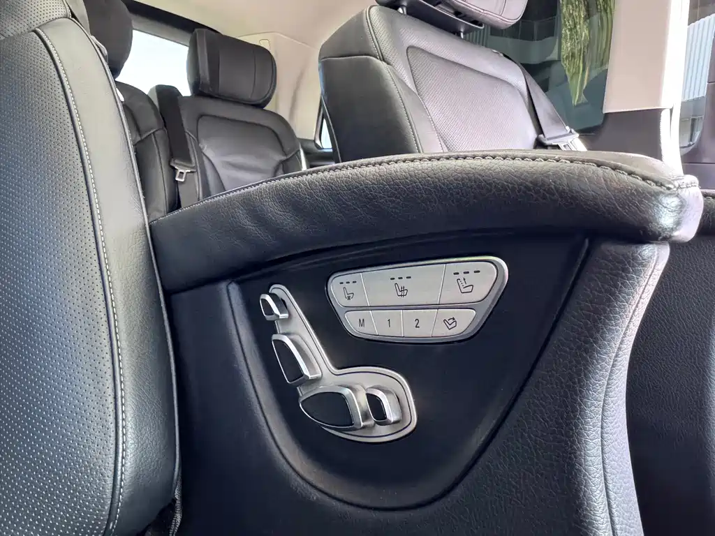 Mercedes-Benz V-Class — миниатюра 10