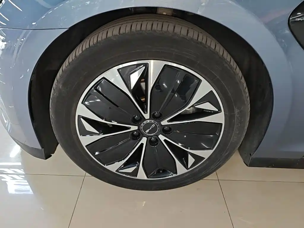 BYD Seal — миниатюра 23