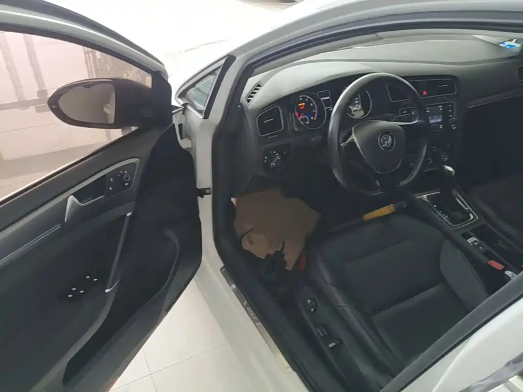 Volkswagen Golf — миниатюра 16