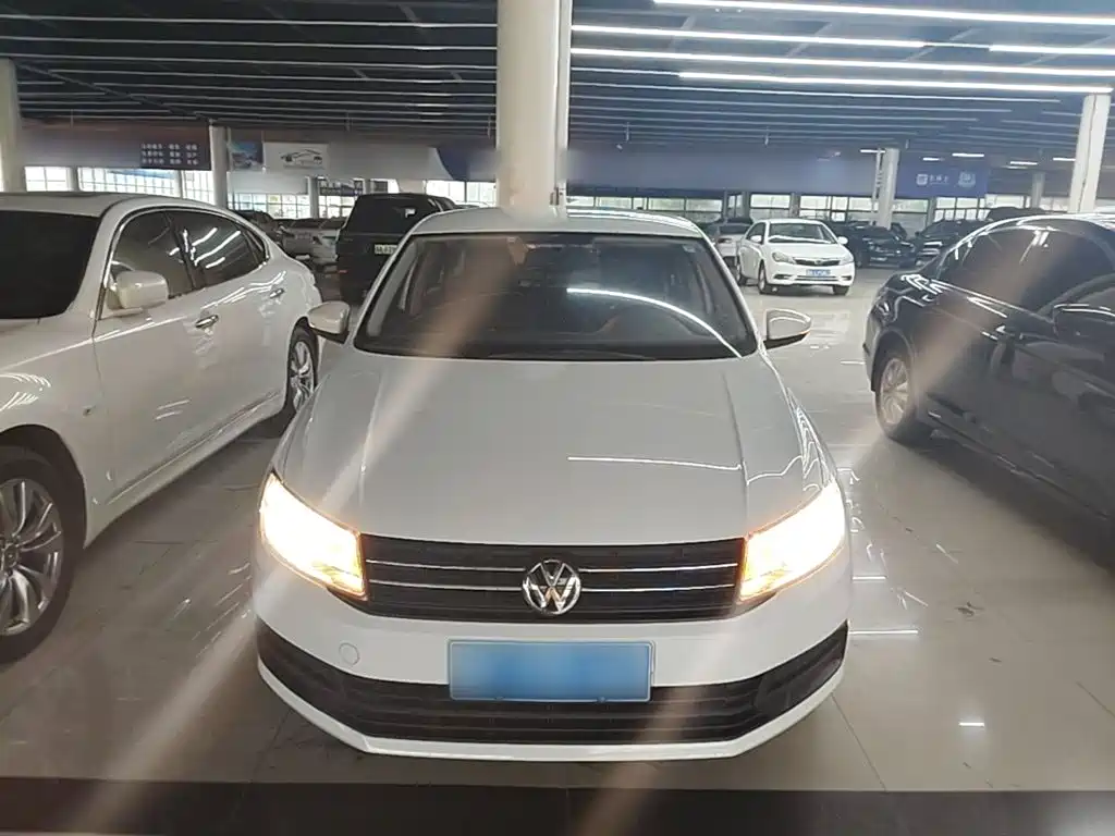 Volkswagen Santana — миниатюра 3