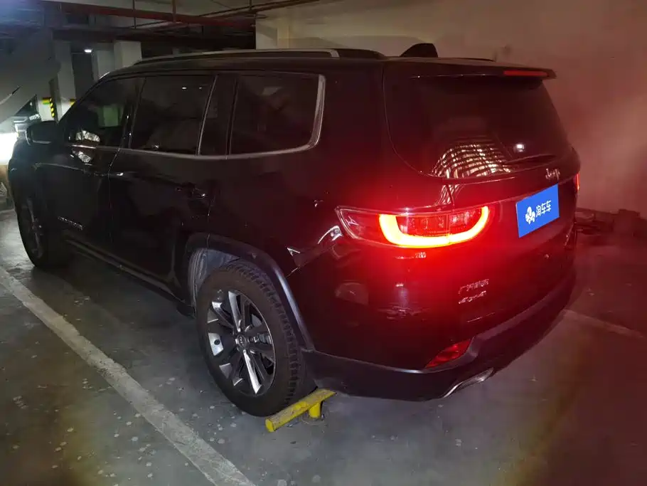 Jeep Commander — миниатюра 3