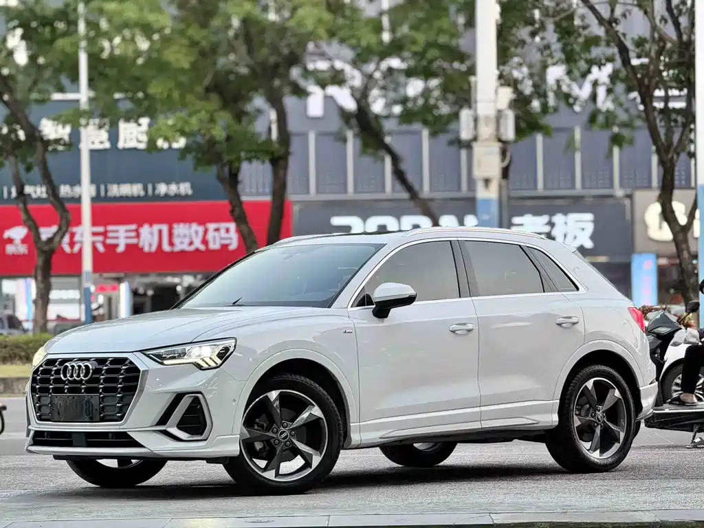 Audi Q3 2021