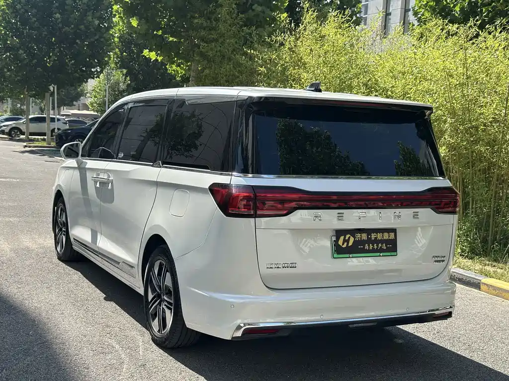 JAC Refine Refine RF8 PHEV — миниатюра 4