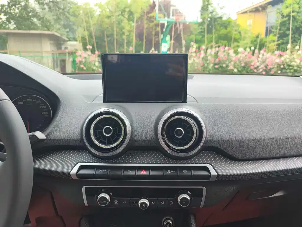 Audi Q2L 2024 35TFSI Fashion