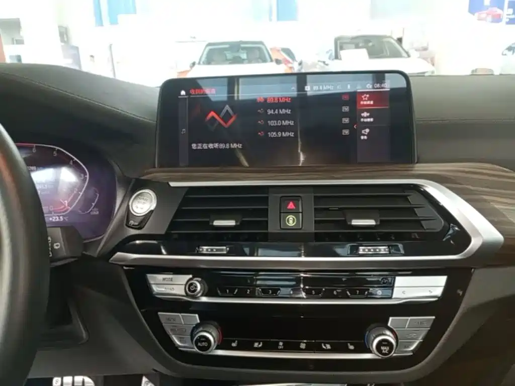 BMW X3 — миниатюра 13