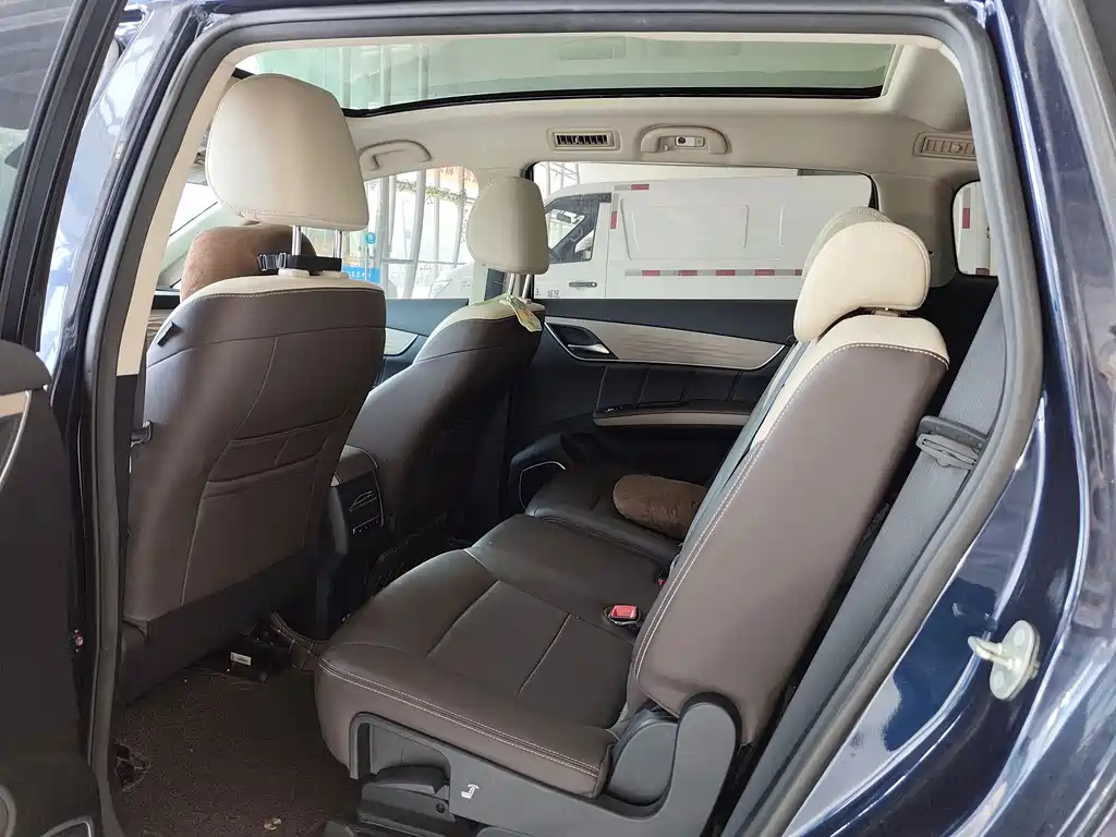 BYD MAX New Energy — миниатюра 4