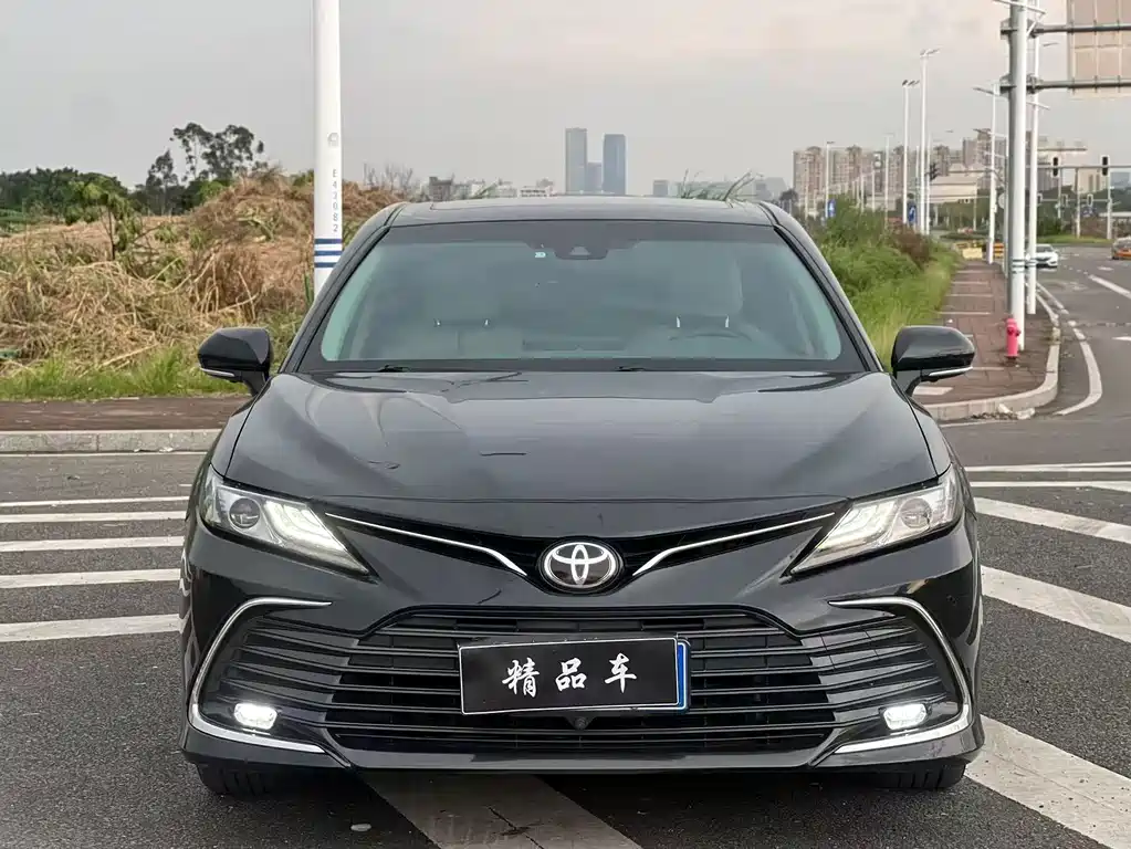 Toyota Camry — миниатюра 2