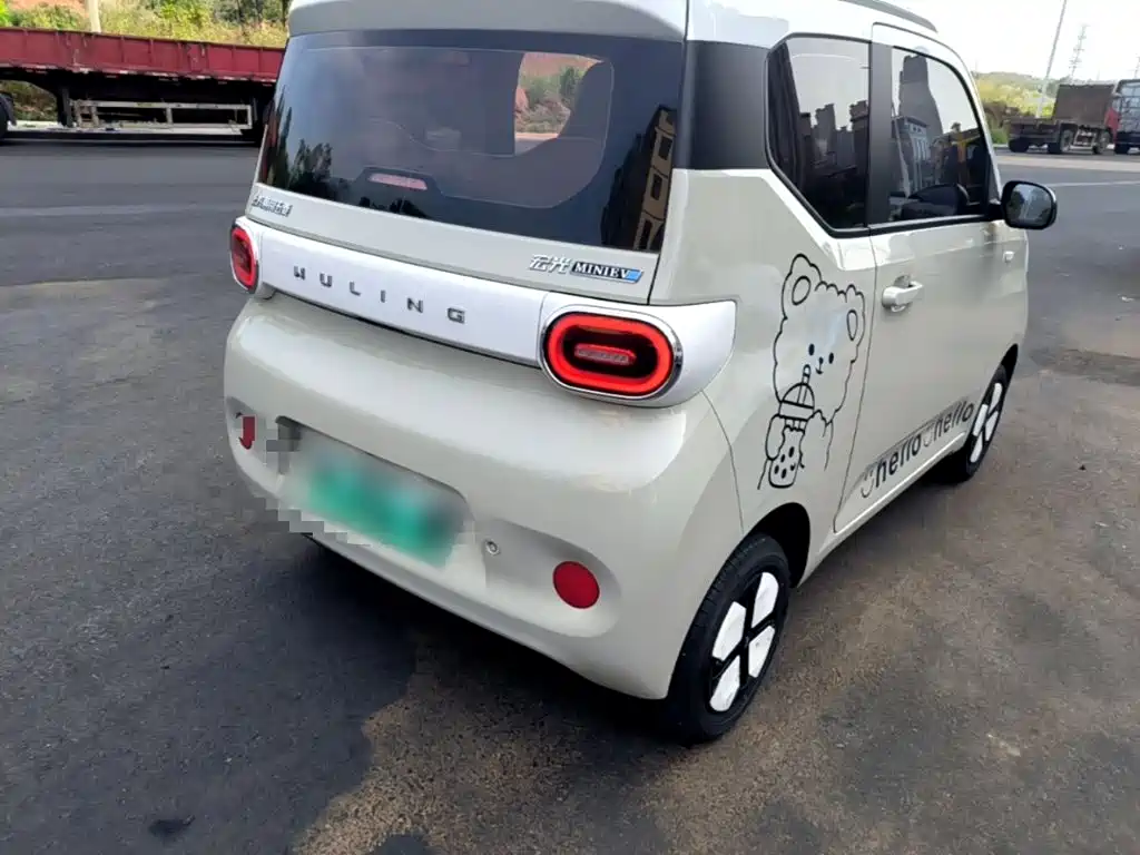 Wuling MINIEV — миниатюра 7