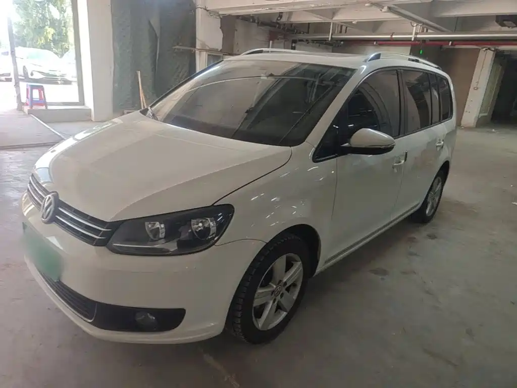 Volkswagen Touran — миниатюра 2