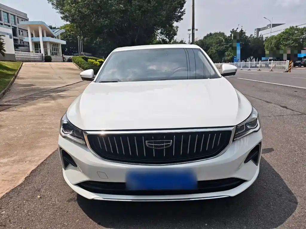 Geely Emgrand — миниатюра 3