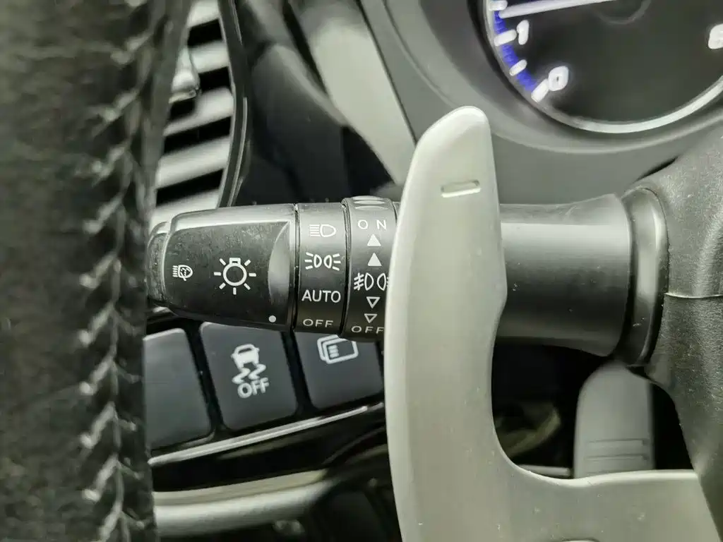 Mitsubishi Outlander (Import) — миниатюра 21