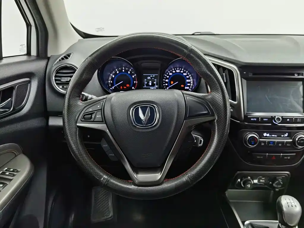 Changan CS15 — миниатюра 11