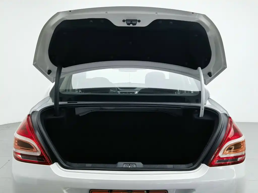 Peugeot 308 — миниатюра 16