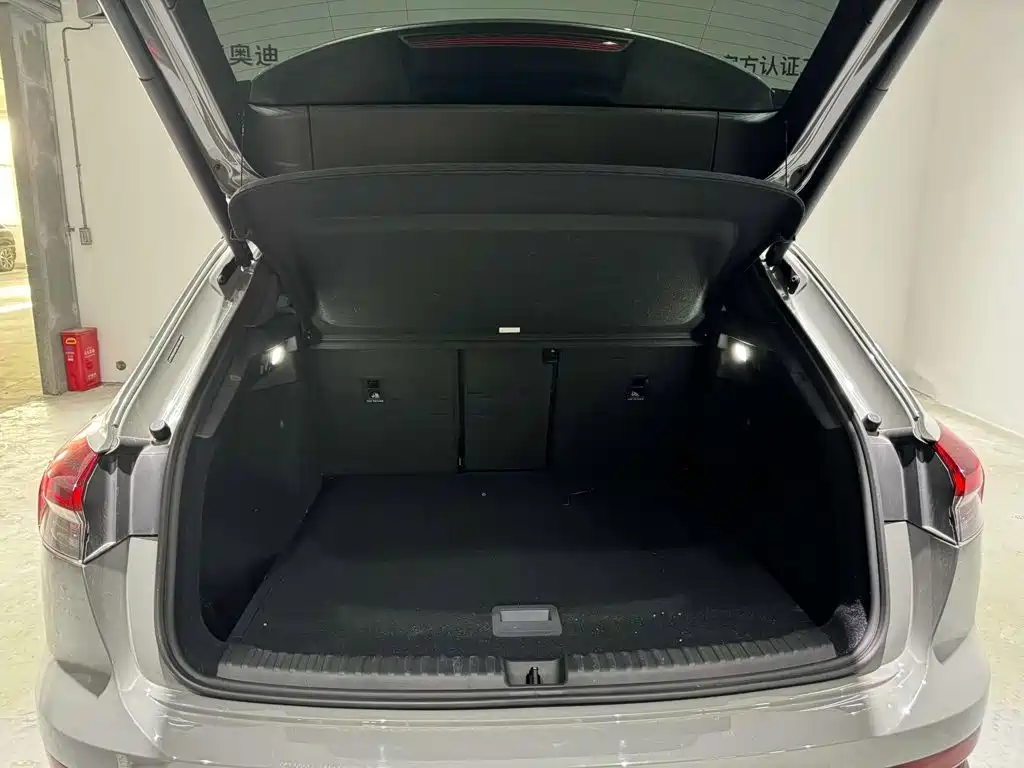 Audi Q4 e-tron — миниатюра 9