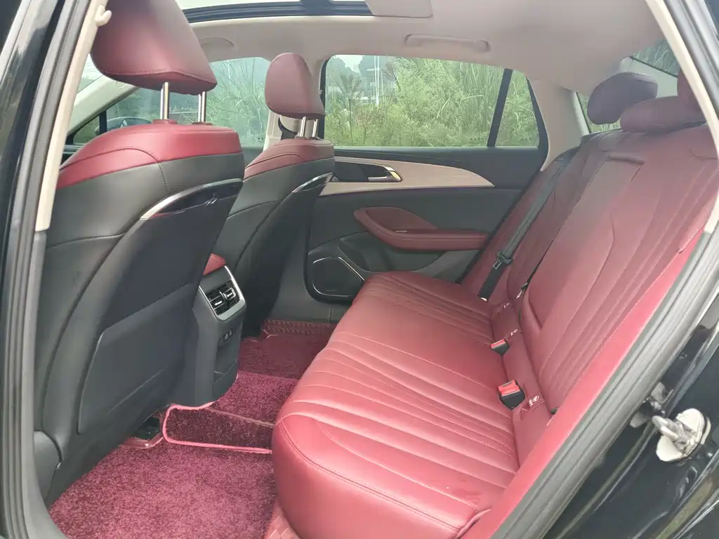 Hongqi Hongqi H5 — миниатюра 6