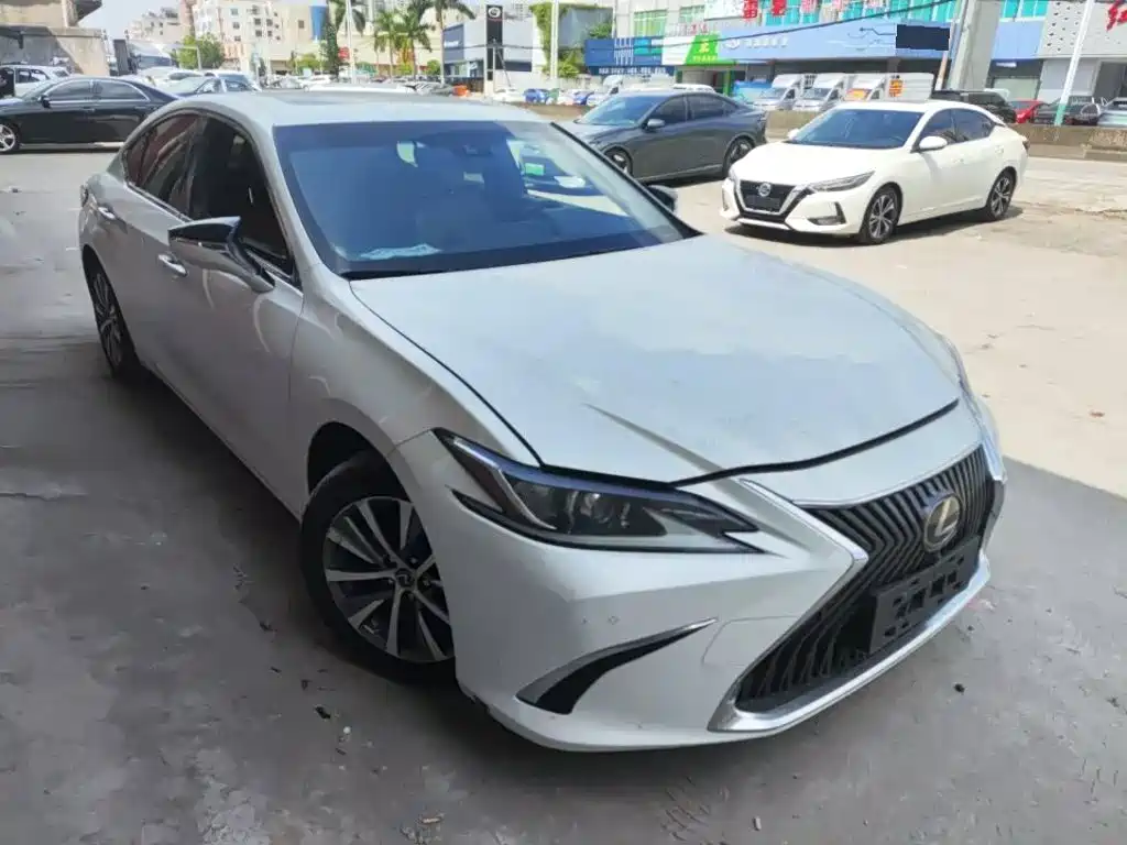 Lexus ES — миниатюра 2