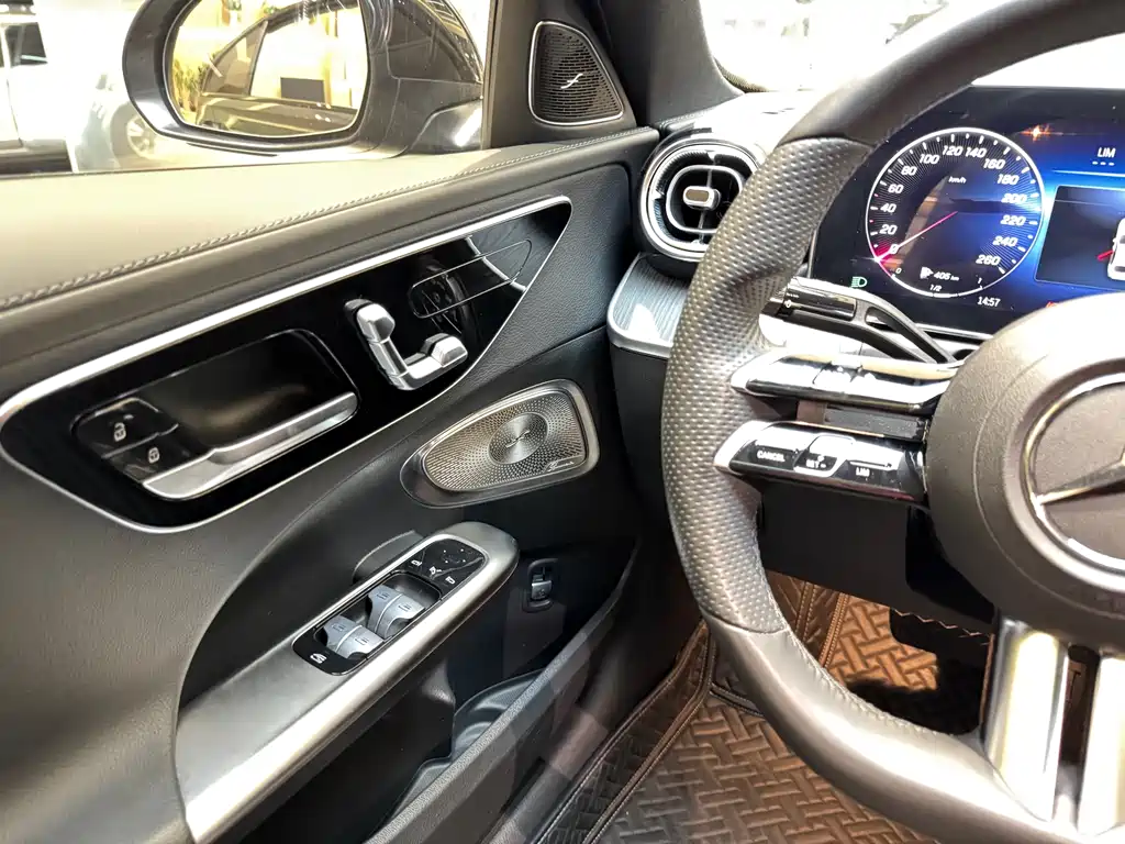 MERCEDES-BENZ C CLASS