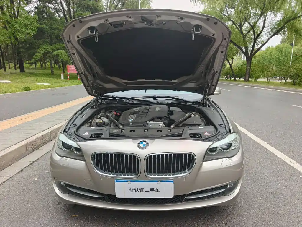 BMW 5 Series — миниатюра 14