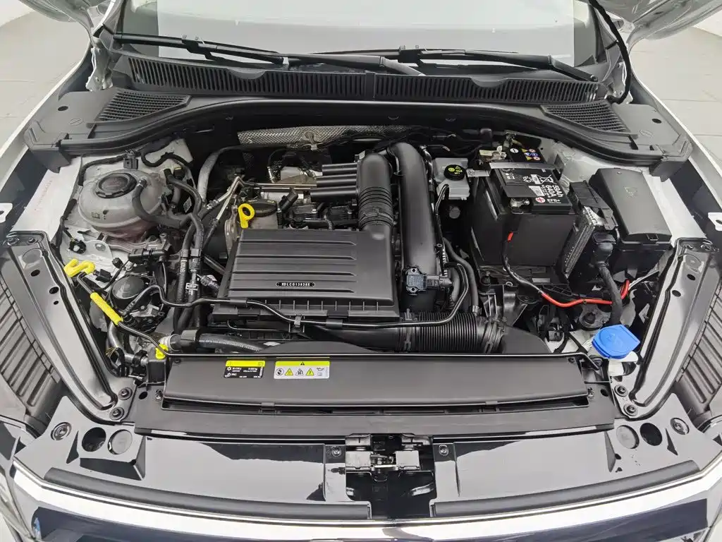 Volkswagen Sagitar — миниатюра 6