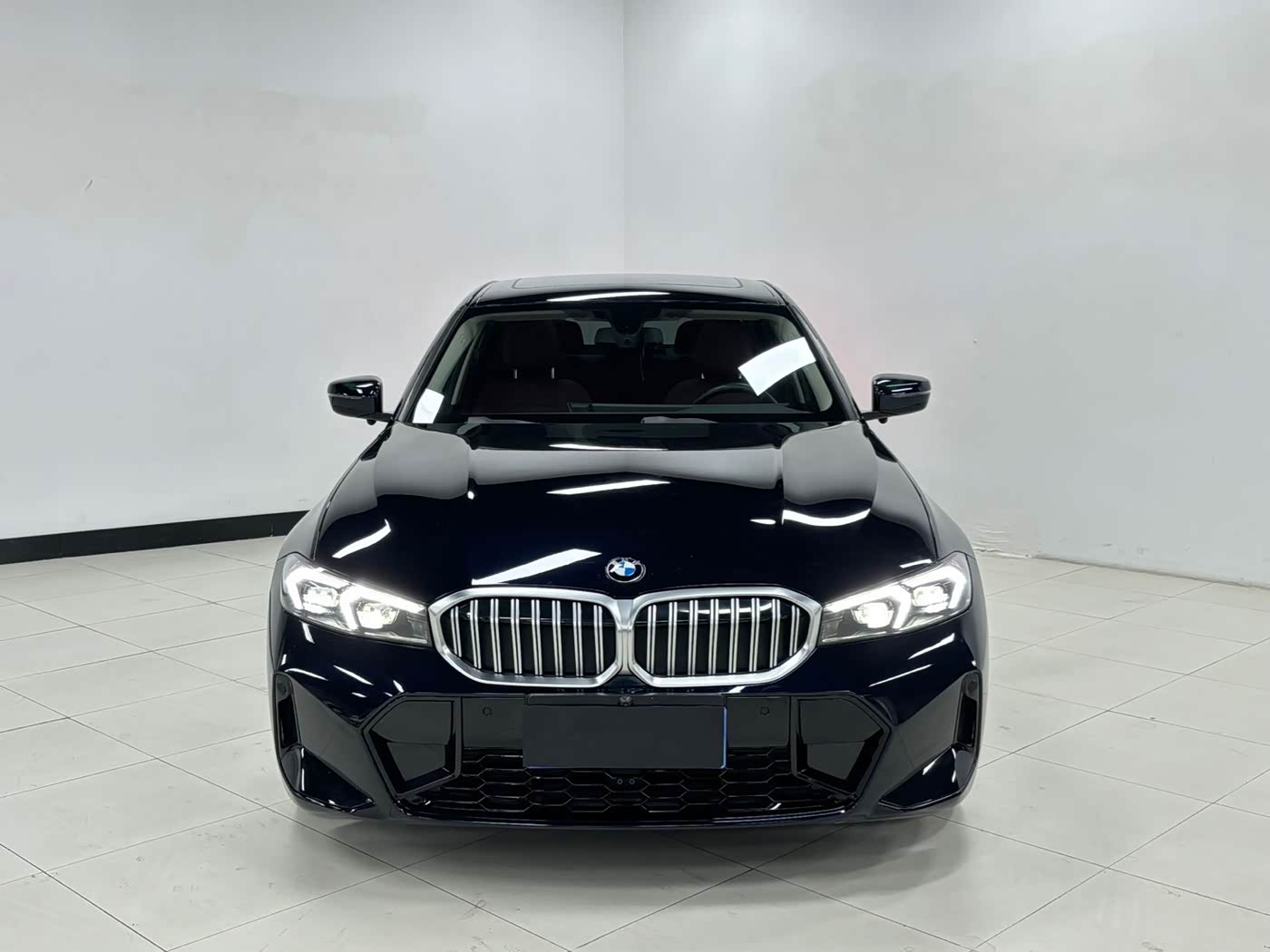 BMW 3 Series 2.0 л 2023 г. Чёрный, пробег 35000 км