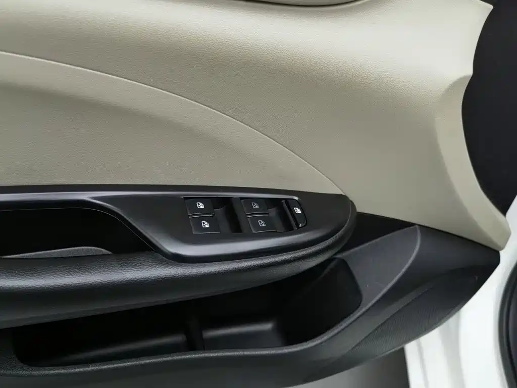Buick Excelle — миниатюра 9