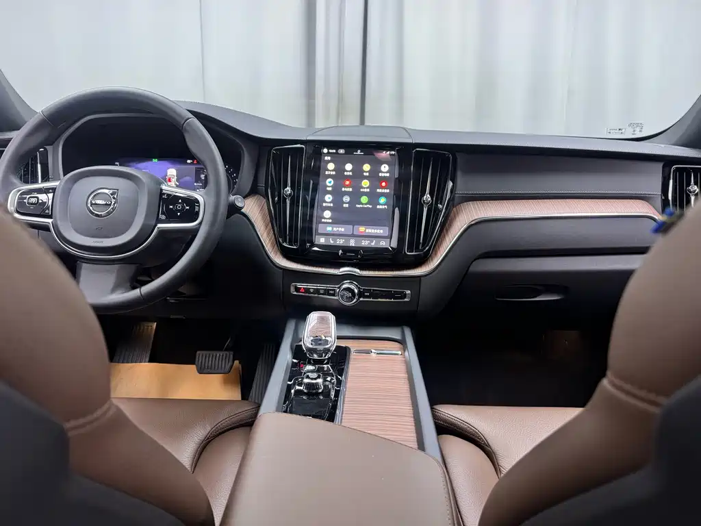 Volvo XC60 — миниатюра 9