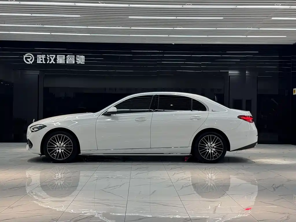 Mercedes-Benz C-Class — миниатюра 4
