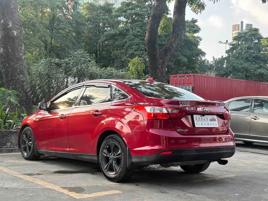 Ford Focus — миниатюра 8