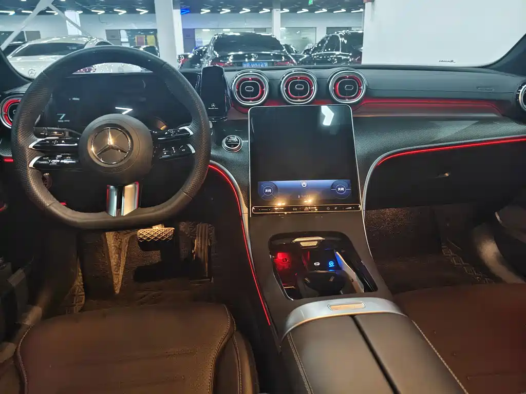 Mercedes-Benz C-Class — миниатюра 16