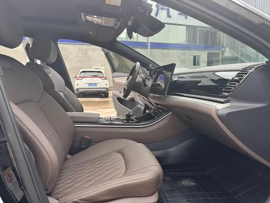 BYD Han — миниатюра 15