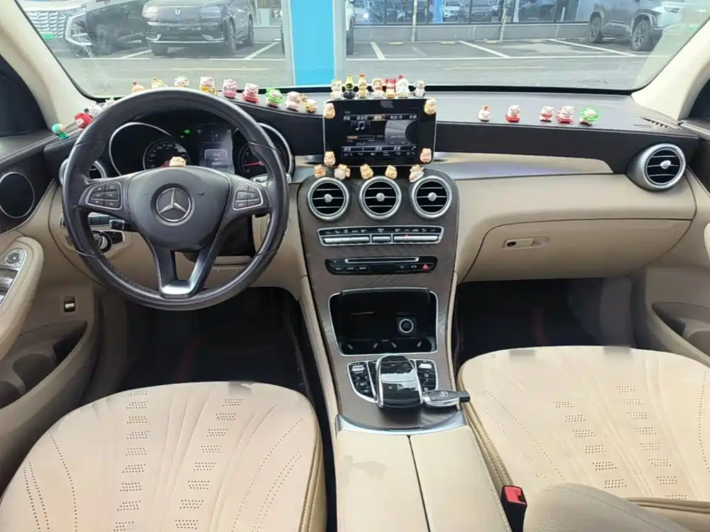 Mercedes-Benz GLC — миниатюра 10