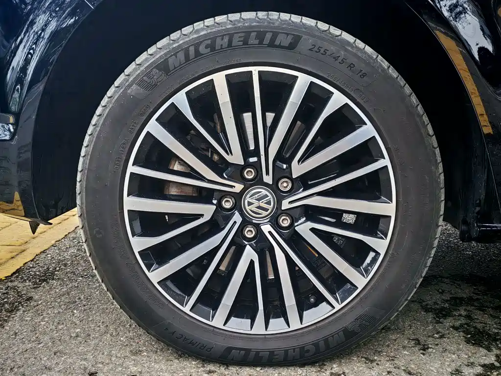 Volkswagen Multivan — миниатюра 28