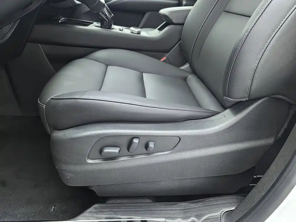 Cadillac XT4 — миниатюра 20
