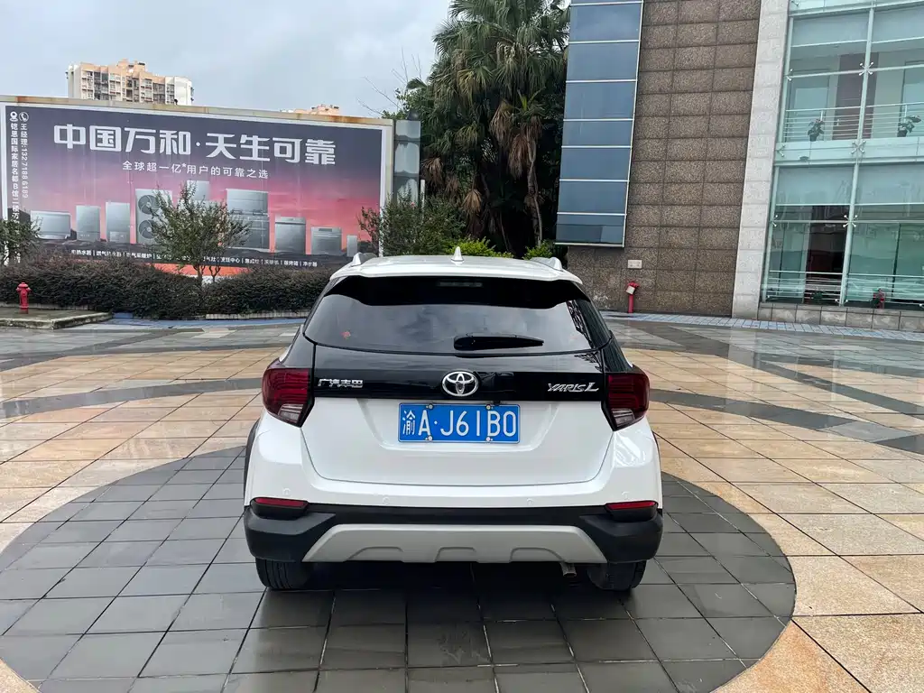 Toyota Yaris L — миниатюра 6