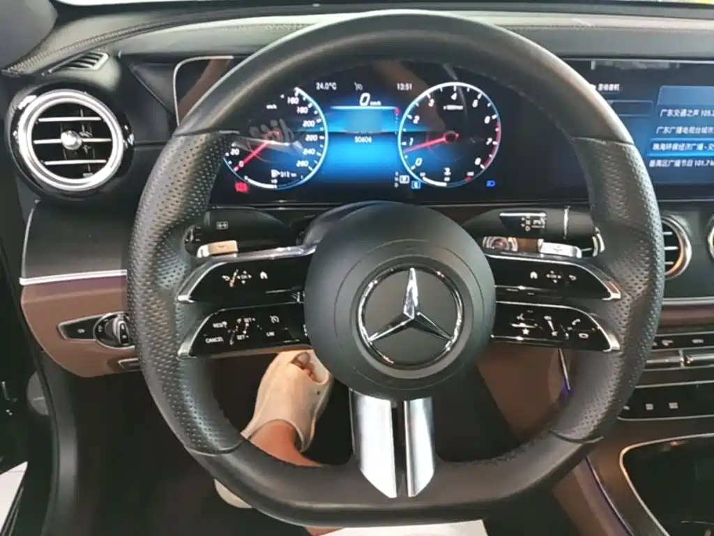 Mercedes-Benz E-Class 2021 — фото 10