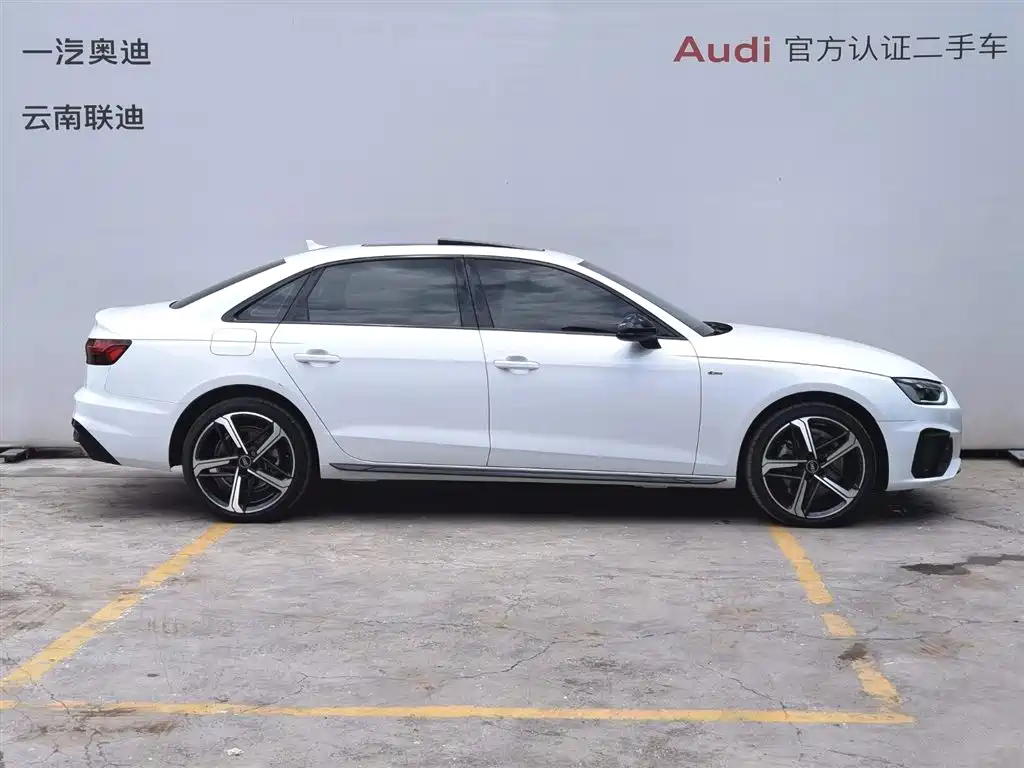 Audi A4L 2024 40 TFSI Luxury