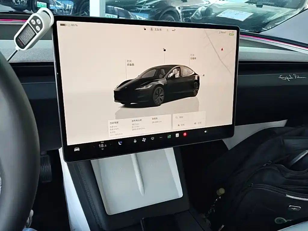Tesla Model 3 — миниатюра 13