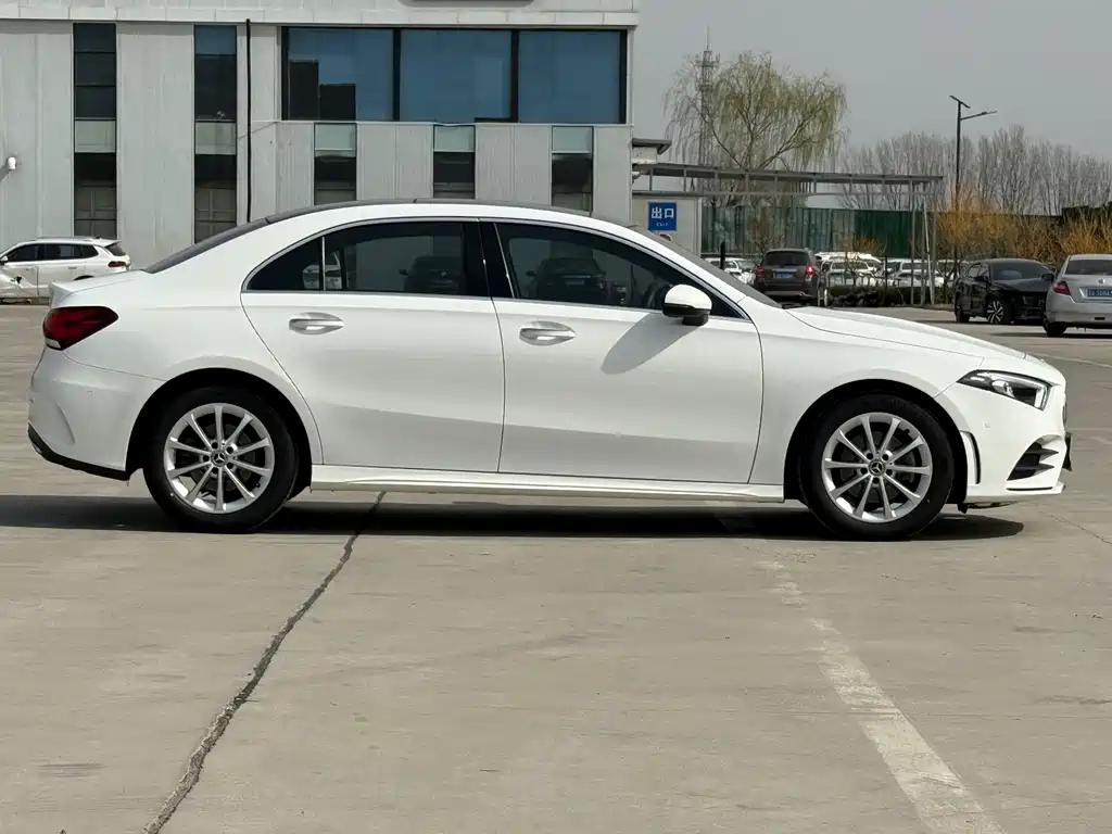Mercedes-Benz A-Class A 2021 A 200 L Sport Fashion