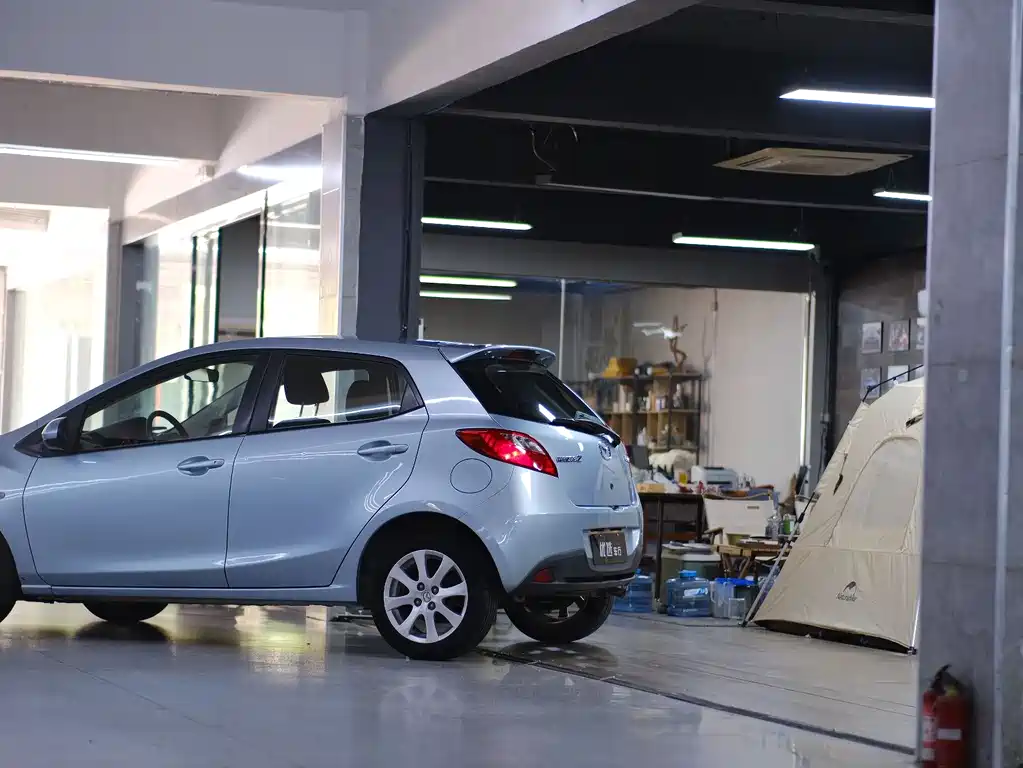 Mazda 2 Dazzle Dynamic 1.5L Auto Luxury Edition, фото 6