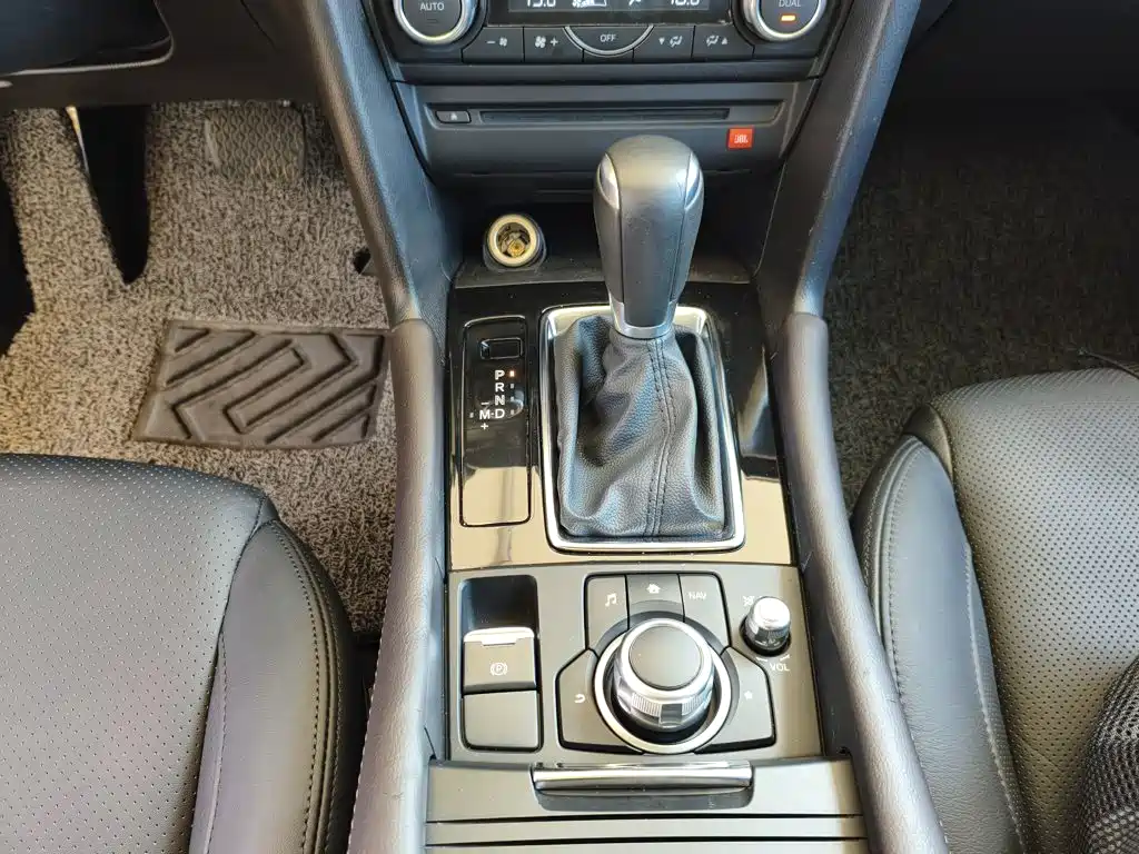 Mazda 3 Axela — миниатюра 14