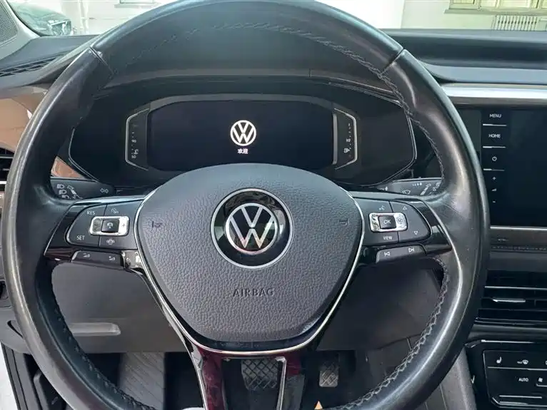 VOLKSWAGEN TUYUE
