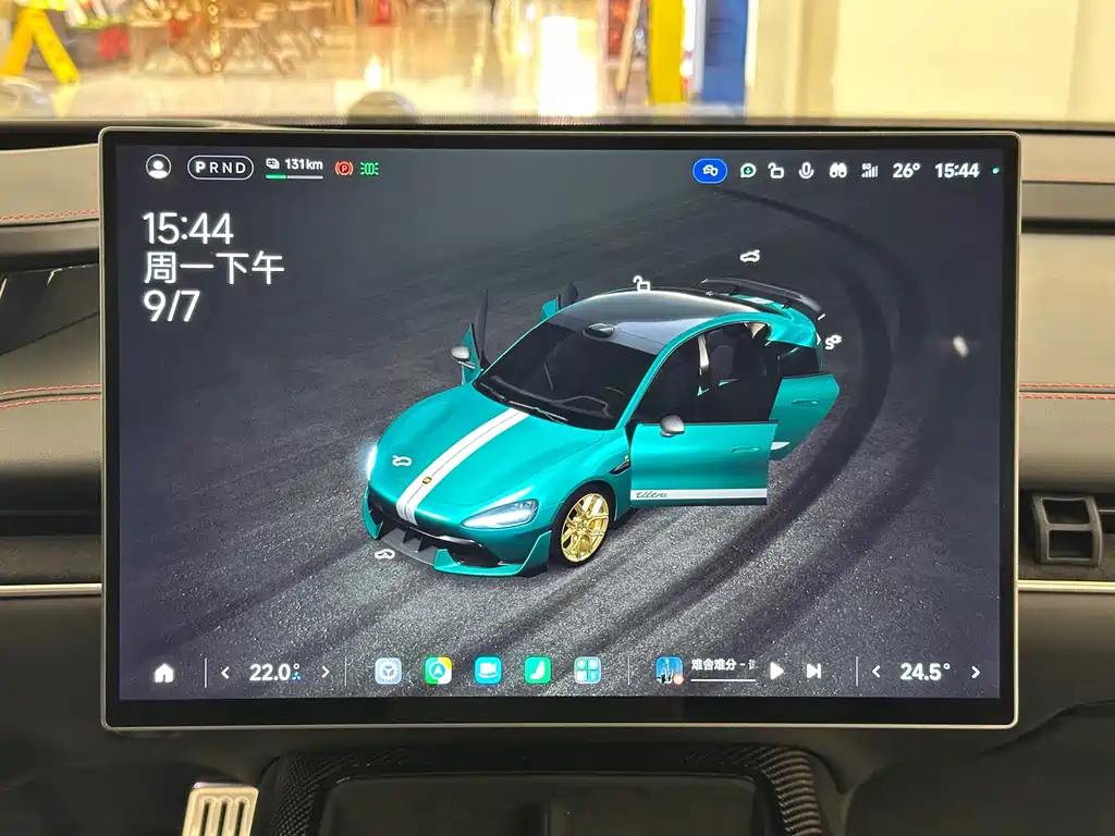 Xiaomi SU7 Ultra — миниатюра 18