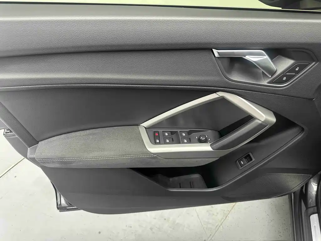 Audi Q3 — миниатюра 10
