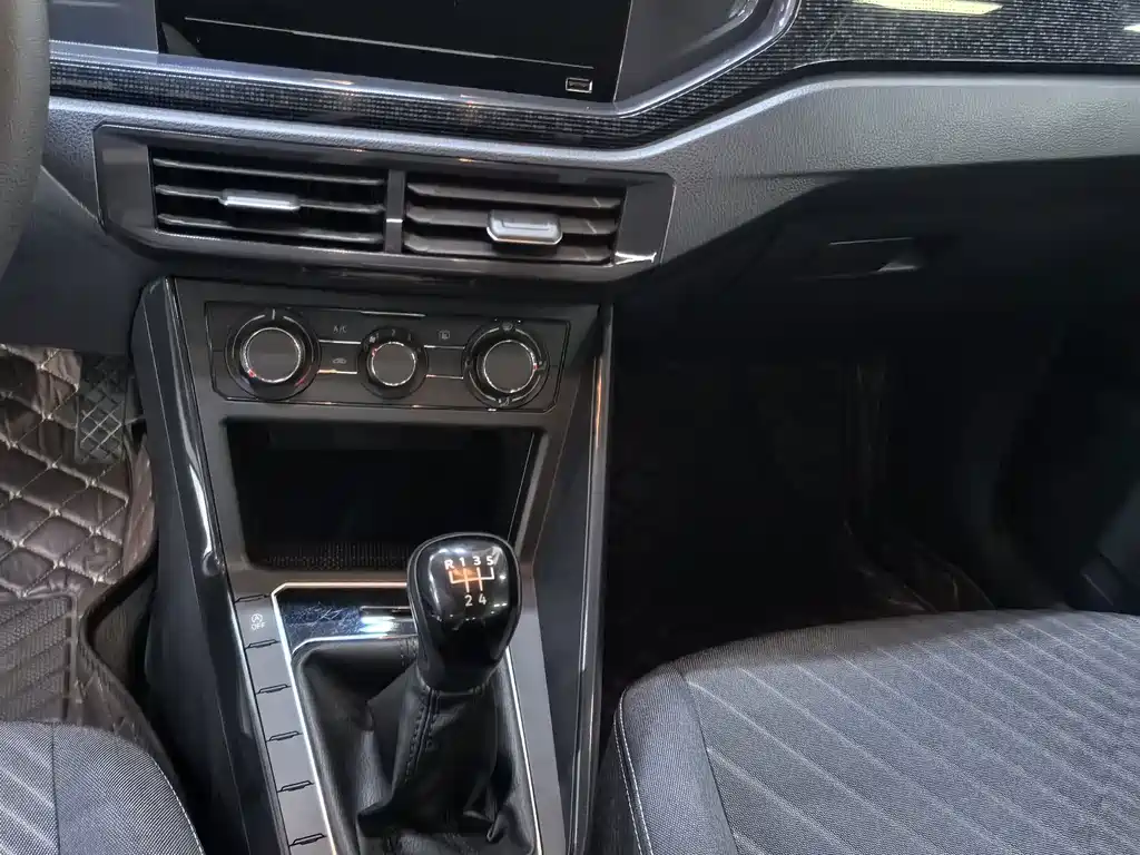 Volkswagen Lavida — миниатюра 10