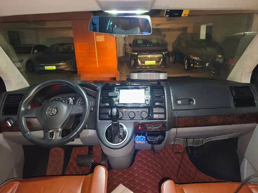 Volkswagen Caravelle — миниатюра 10