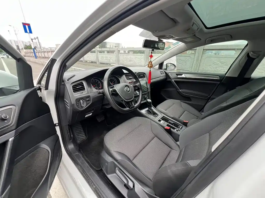 Volkswagen Golf — миниатюра 3