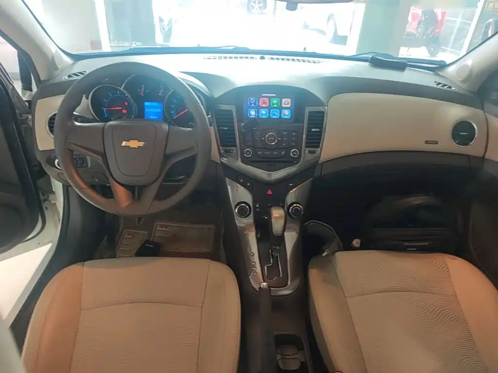 Chevrolet Cruze — миниатюра 10